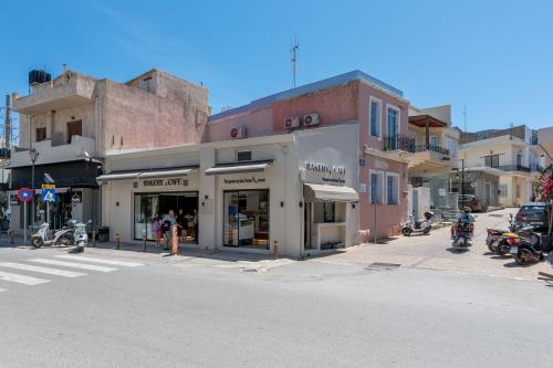 main_road_of_malia_